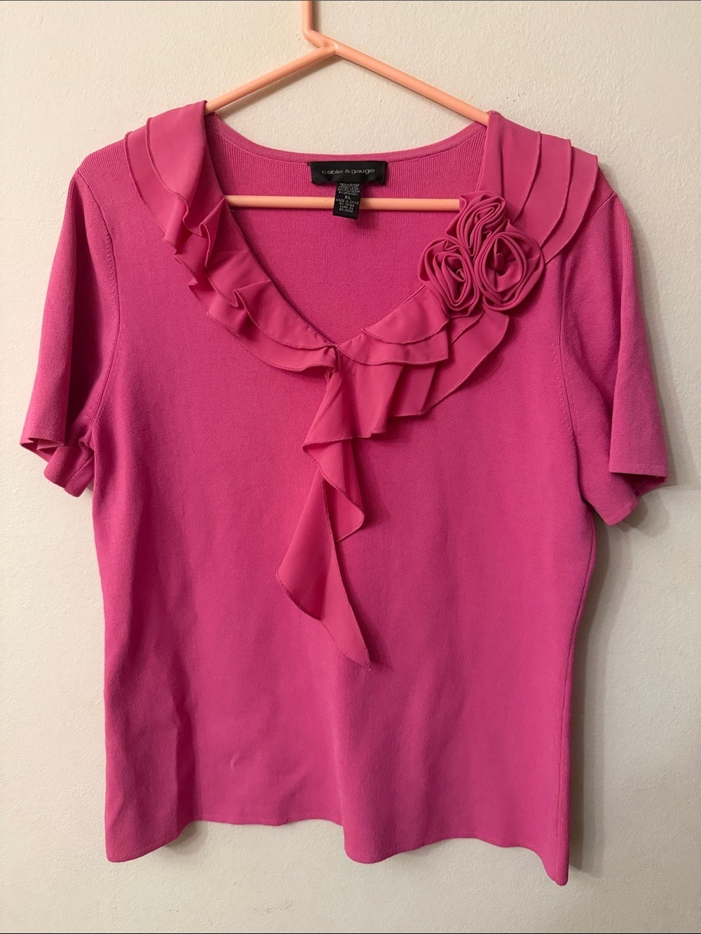 Cable & Gauge Hot Pink Ruffle V-Neck Short Sleeve Top with Rosette
